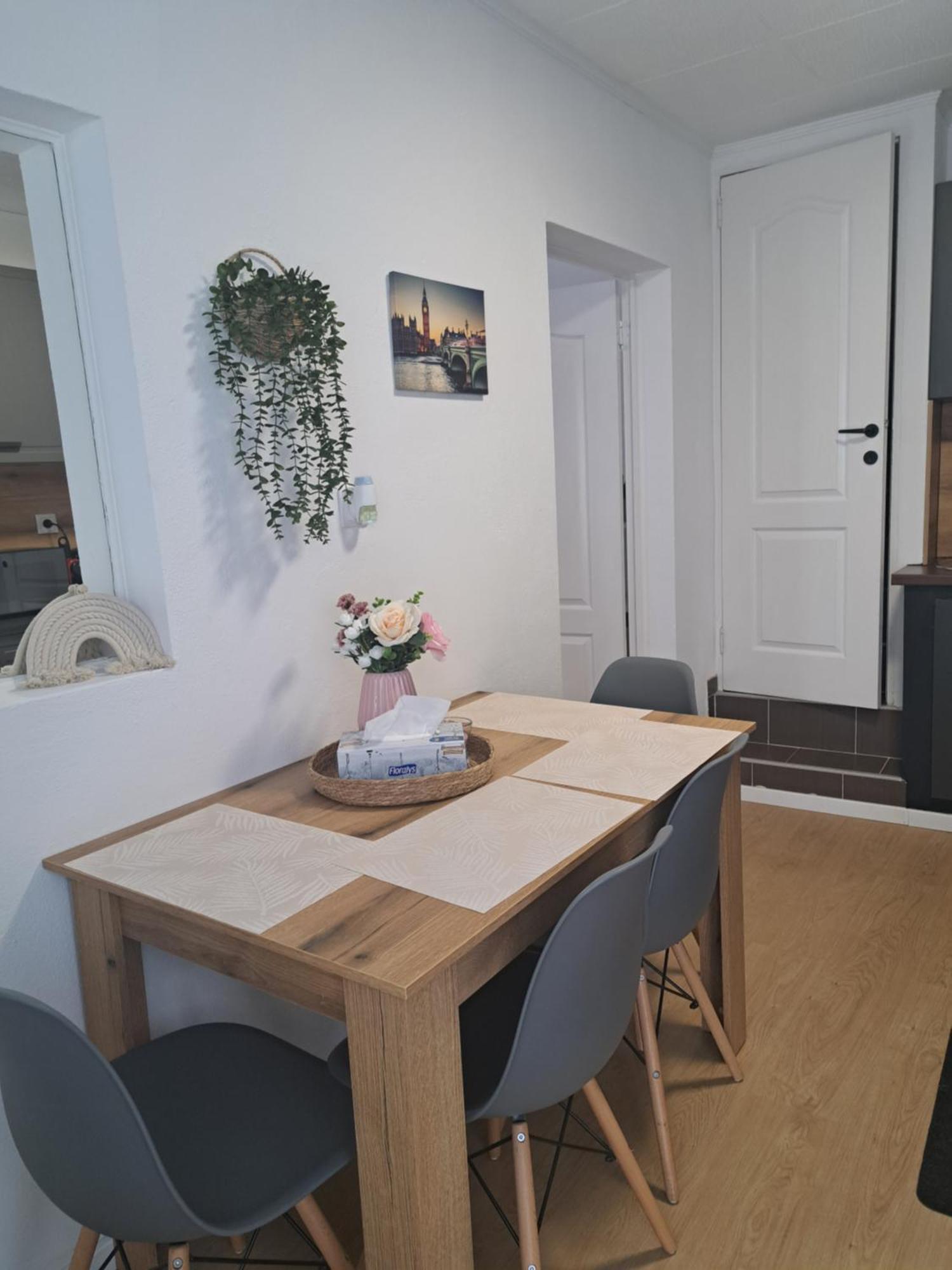 Studio With Free Parking In The Center - Deliamo 3 Sibiu Exterior foto